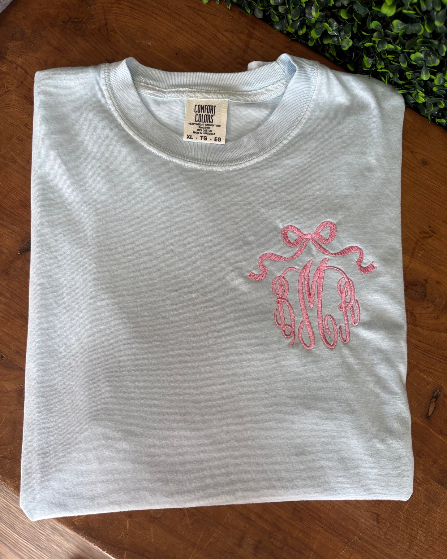 Bow monogram tee
