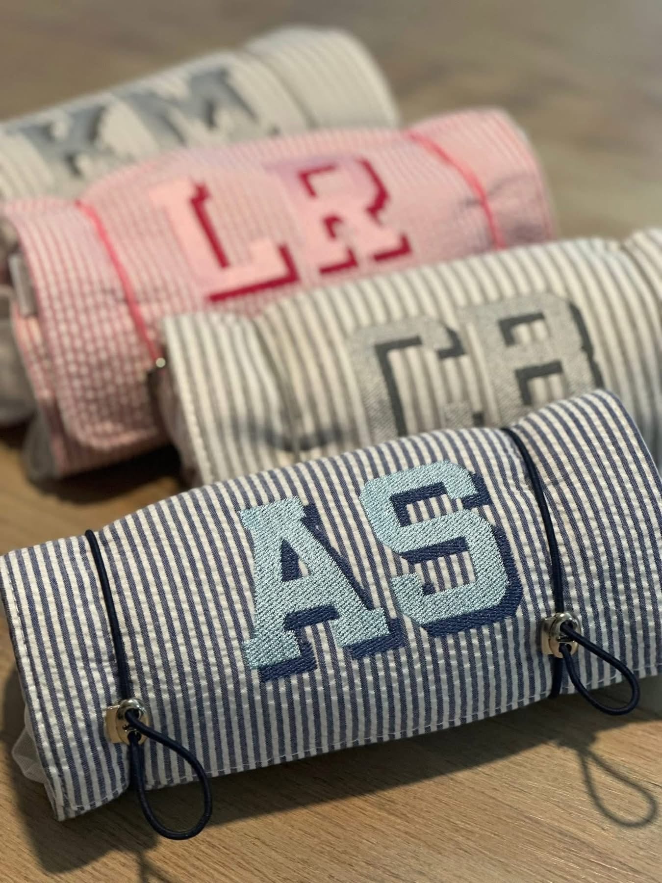 Seersucker cosmetic roll bags