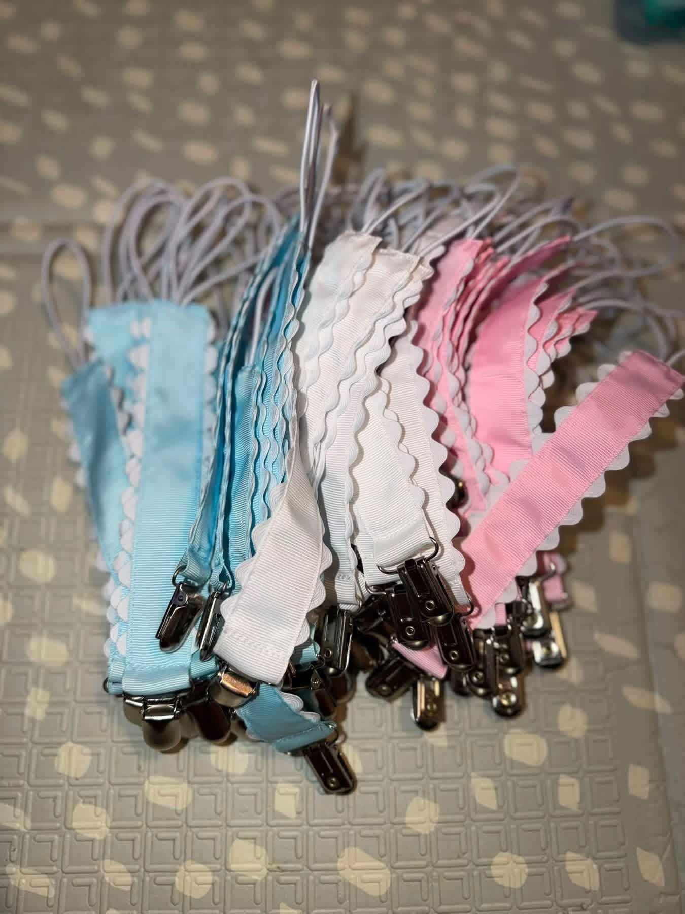 Paci Clip