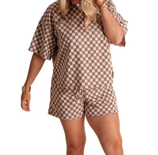 Cream and white checkered set
